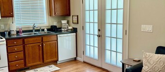 Private Resort Cabin in Gated Community at Lake James