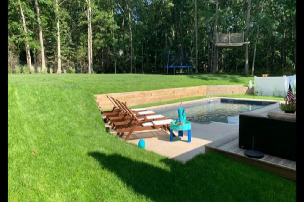 Summer rental with heated pool