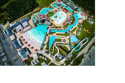 Beach View Cottage Perfect for Family & Friends!