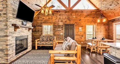 New Listing - Cabin on Lake Guntersville
