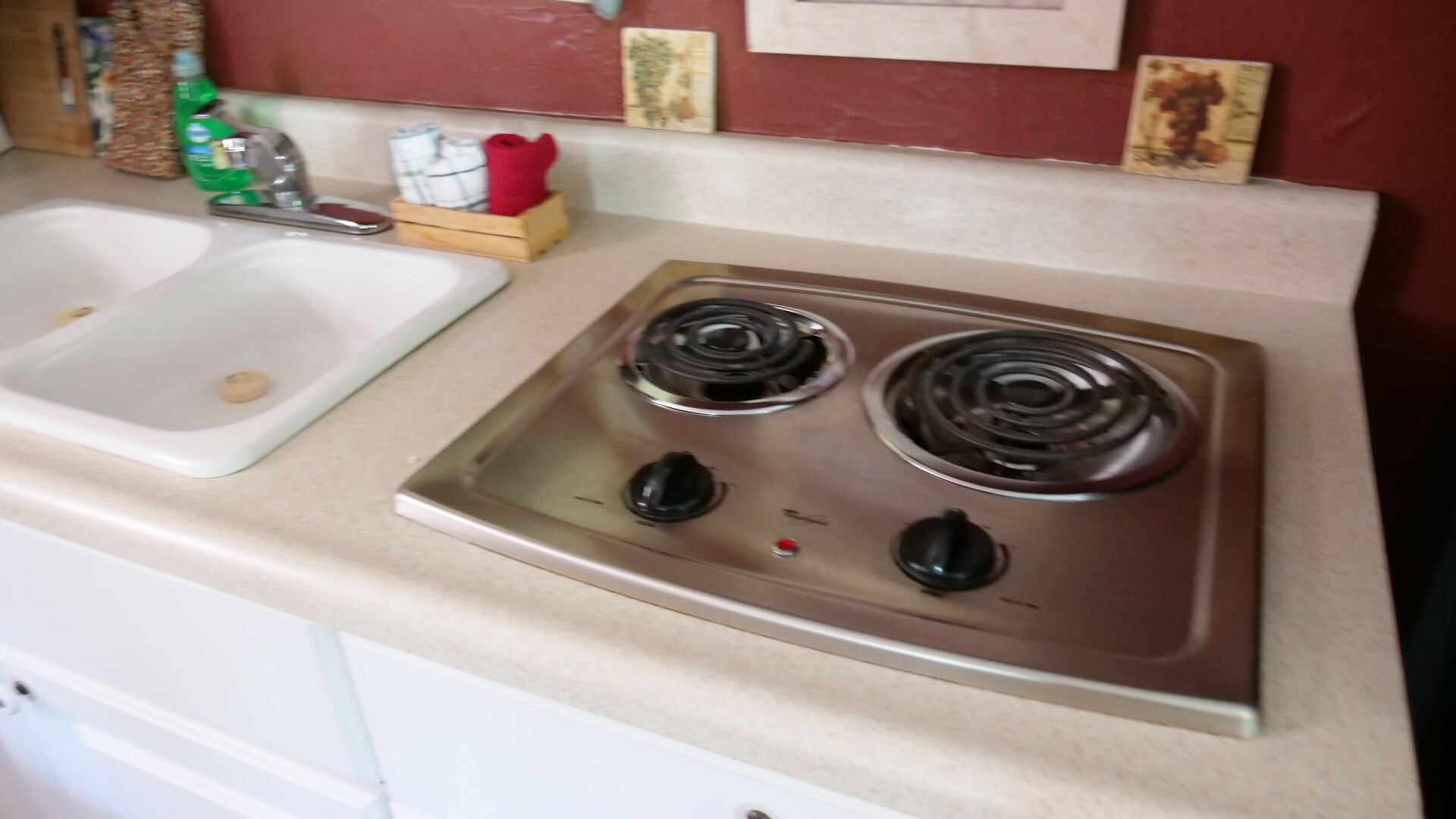 Batterie de cuisine, vaisselle et ustensiles