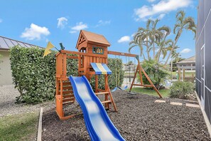 Children's area - Luxury WaterFront Pool Home, Beach Parking, Kayaks SUP's Bikes Pool/PingPong Tbl (Marco Island)