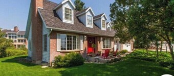 Spacious, Beautiful 7 bedroom Home on the Mountain w Hot Tub (weeklydiscount!)