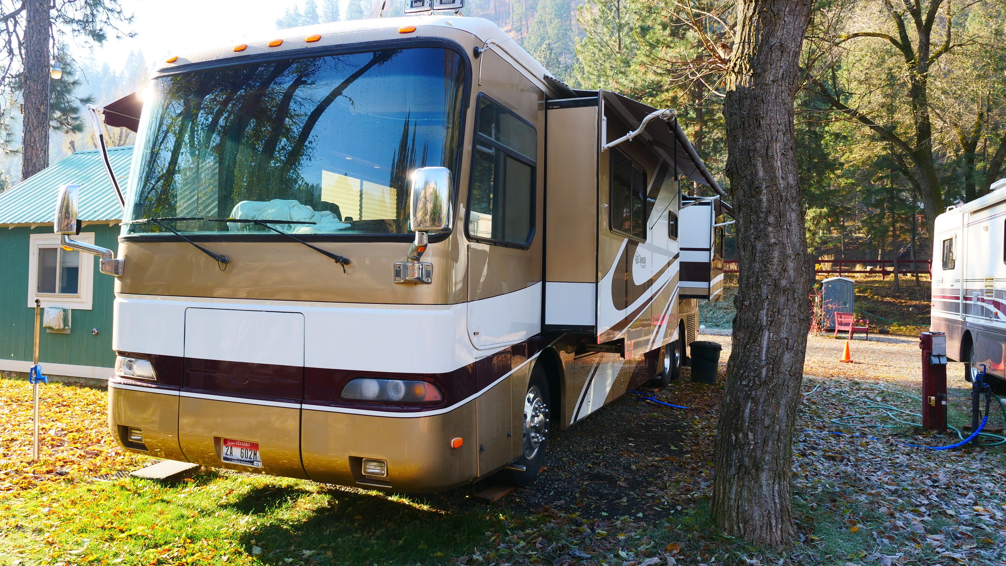 Deluxe Motorhome by the River