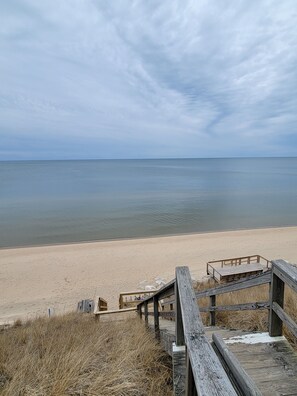 Beach nearby, sun-loungers