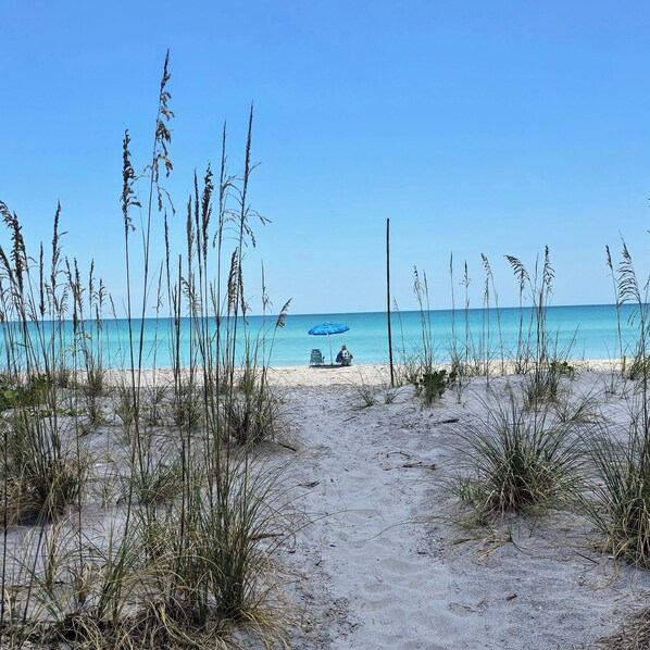 Beach nearby, sun loungers, beach towels