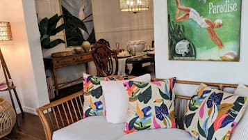 Älytelevisio, kirjoja