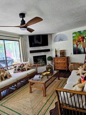 Una Smart TV, libros