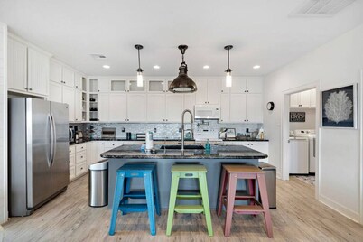 Spacious Home with Game Room, Deck & Bunk Room