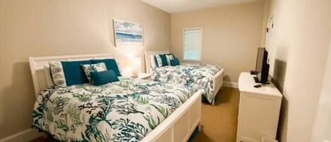 Bügeleisen/Bügelbrett, WLAN, Bettwäsche