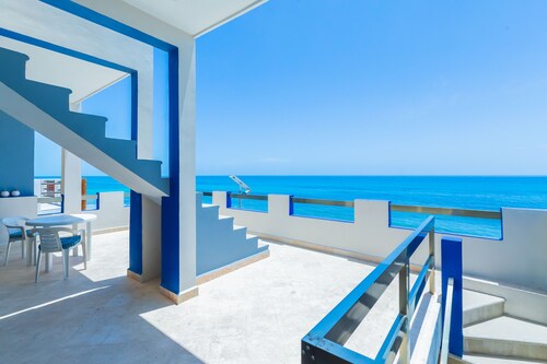 Oceanfront Villa – Private 2 Suites – Walk to Playa Norte and Downtown