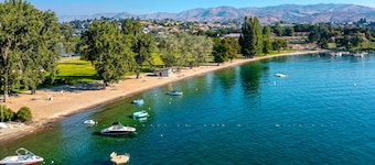 Wapato Point Halmalka Condo 502-B 2 Bed 2 Bath Sleeps 5-6, Close to Outdoor Pool