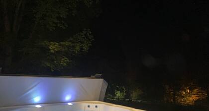 Hillside Haven Historic Vacation Home in Deersville by Tappan & Clendening Lakes