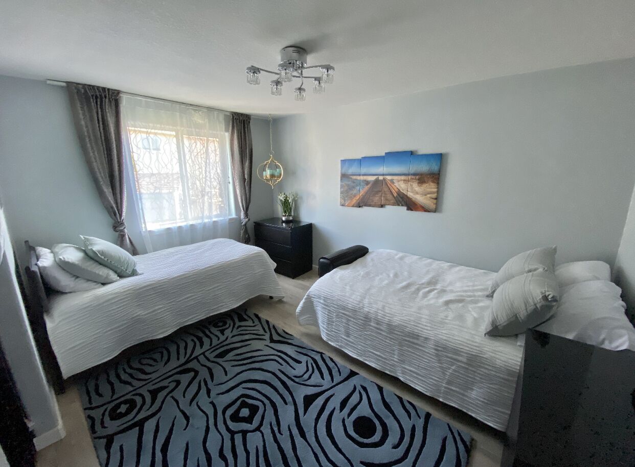 For 2 guests HOUSE next to INTEL, NIKE, SEASIDE, PCC, MALL