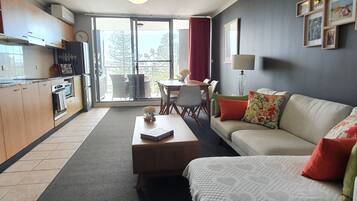 Smart TV, DVD player