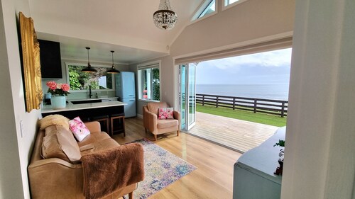 Beachfront luxury, re-charge your soul... ♥ Pet friendly! Just ask 🥰