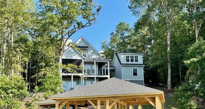 💥Incredible Sunset Views💥New Build💥Large Boathouse!💥Kayaks & More Included!!