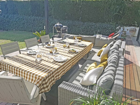 Outdoor dining