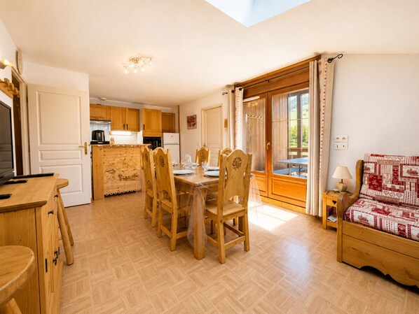 Dining - Ski-in apartment with indoor pool (Flumet)