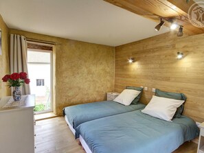 2 bedrooms, free WiFi