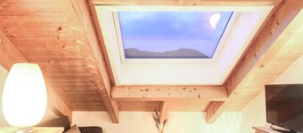 Modernes Alpen Studio mit Balkon& Bergblick by Schirsner
