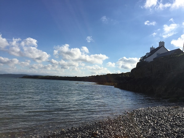 House, Multiple Beds | Beach - 3 Bedroom Bungalow Moelfre- Private Garden,parking (Moelfre)