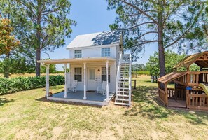 Cottage, 5 Bedrooms | Exterior - Fischer 3 Bedroom Farmhouse by RedAwning (Fredericksburg)