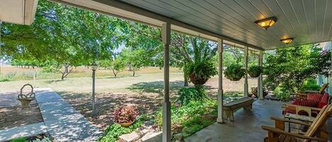 Cottage, 5 Bedrooms | Property grounds