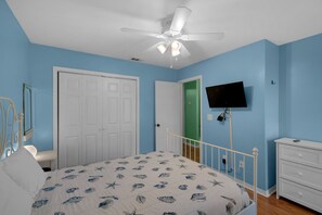 2 bedrooms, iron/ironing board, free WiFi, bed sheets