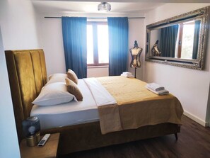 4 bedrooms, free WiFi, bed sheets