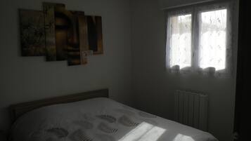 1 bedroom, iron/ironing board, bed sheets