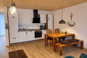 Refrigerador, horno, parrilla de estufa y lavavajillas