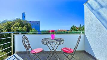Villa | Balcony