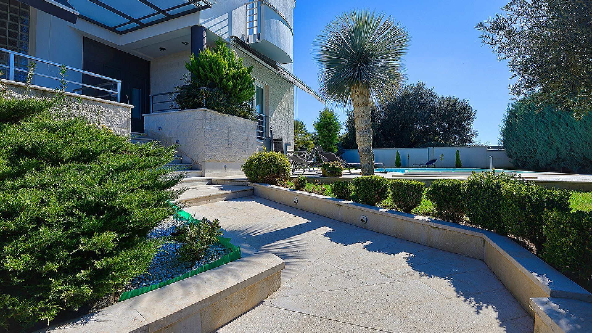 Villa | Exterior