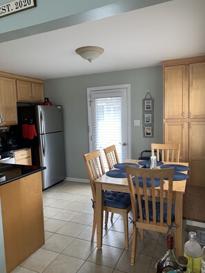 Dining - Stone Harbor Beauty, 2 blks to beach (Stone Harbor)