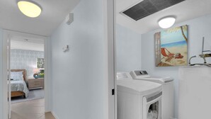 Interior - BEACH BREEZE - Olde Naples Condo Steps to the Beach! (Naples)