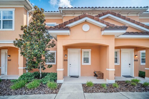 Charming 2 Bed Brentwood Victorian Conversion Flat with a garden & Free Parking