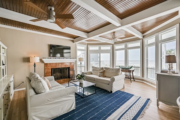 スマートテレビ、書庫、ステレオ