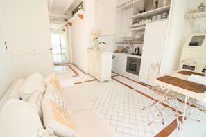 Living area - On the sea of Addaura (Palermo)