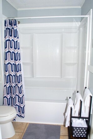 ヘアドライヤー、タオル