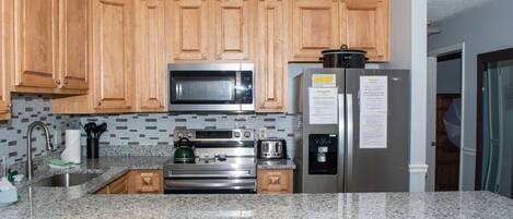 Refrigerador y microondas