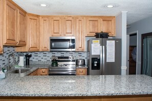 冷蔵庫、電子レンジ