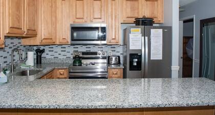 E102 · Winterplace Condo Ski in Ski out First Floor E102