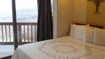 3 habitaciones, escritorio, tabla de planchar con plancha y wifi