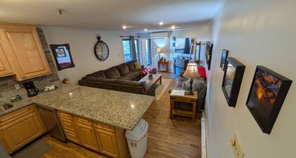 D104 · Winterplace Ski in Ski out condo First floor! D104