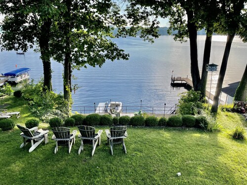 Spacious and Serene Lake Front Home Away From Home