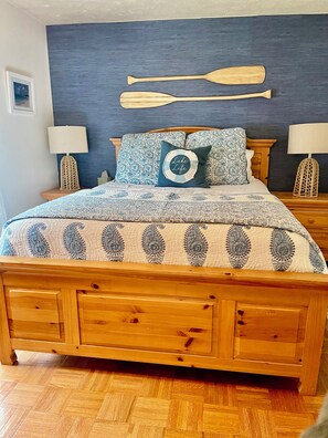 4 slaapkamers, een strijkplank/strijkijzer, gratis wifi, beddengoed