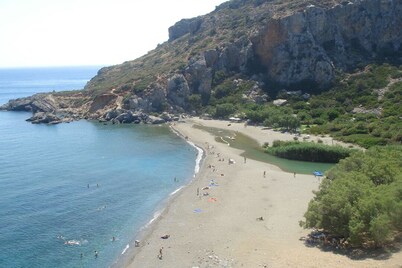 New - Villa Cornelia with pool. G. 2-room apartment.  Sea view - olive groves.