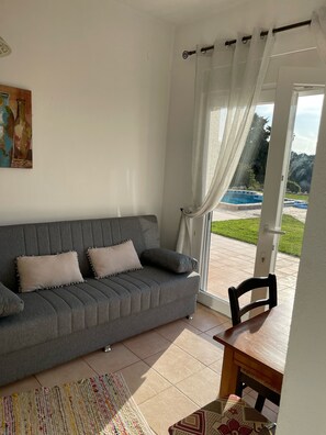Smart TV, chimenea y futbolito 