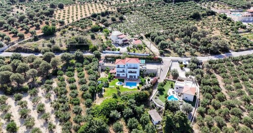 New - Villa Cornelia with pool. G. 2-room apartment.  Sea view - olive groves.